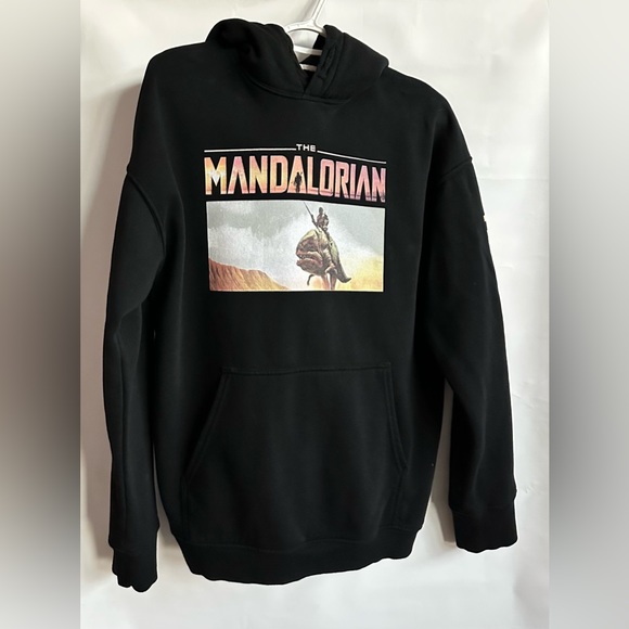 H&M Mandalorian Hoodie Sweatshirt
Star Wars, Boy’s Size 20 - Picture 1 of 9